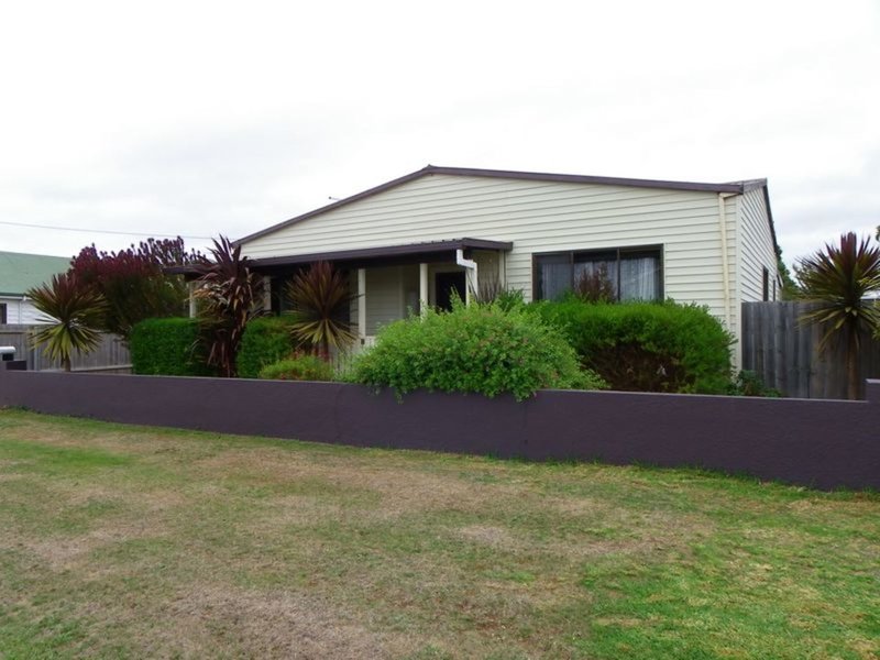 Photo - 36 Quiggin Street, Wynyard TAS 7325 - Image 17