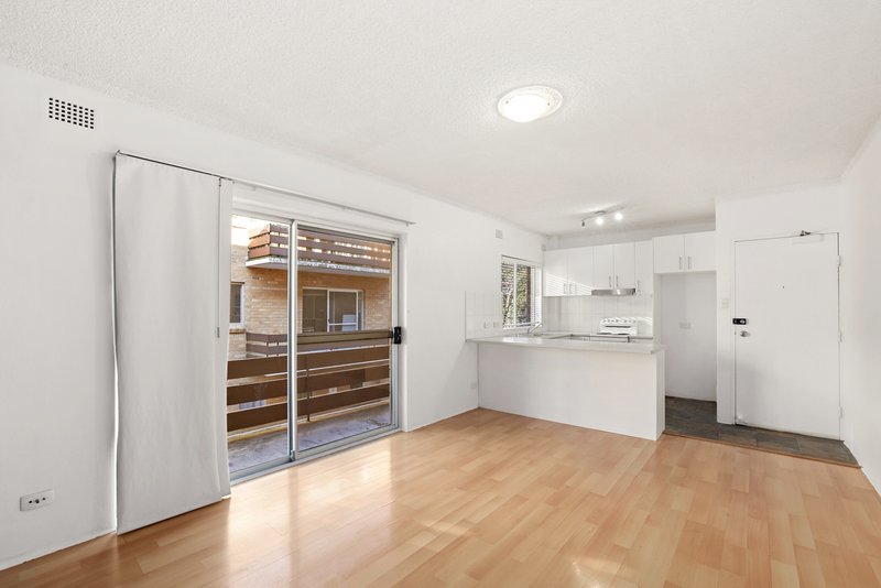 Photo - 3/6 Richmond Avenue, Dee Why NSW 2099 - Image 3