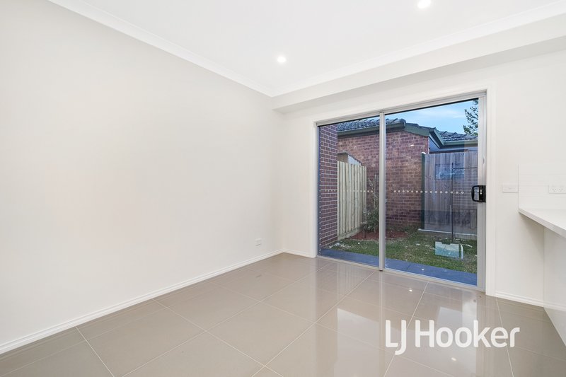 Photo - 3/6 Robert Street, Dandenong VIC 3175 - Image 5