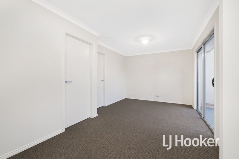 Photo - 3/6 Robert Street, Dandenong VIC 3175 - Image 6