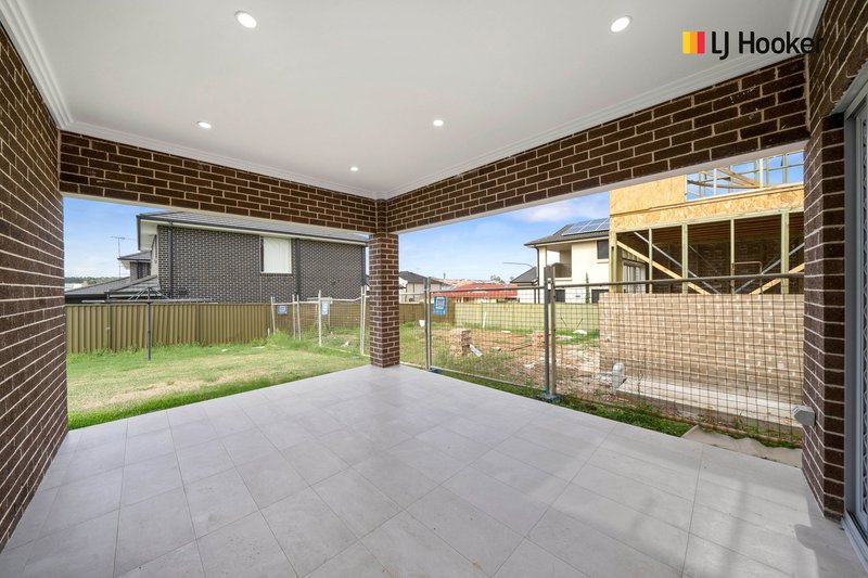 Photo - 36 Rocco Place, Green Valley NSW 2168 - Image 6