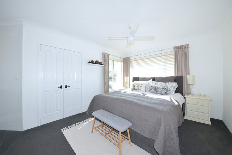 Photo - 36 Rochester Drive, Mindarie WA 6030 - Image 5