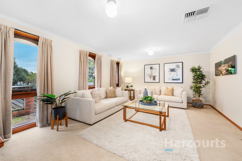 Photo - 36 Roehampton Avenue, Wantirna VIC 3152 - Image 3