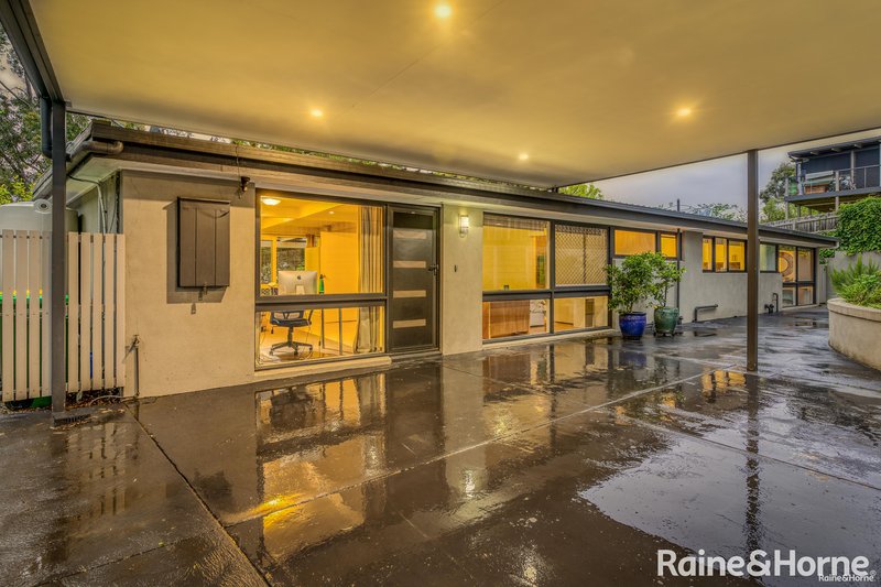 Photo - 36 Rolloway Rise, Chirnside Park VIC 3116 - Image 2