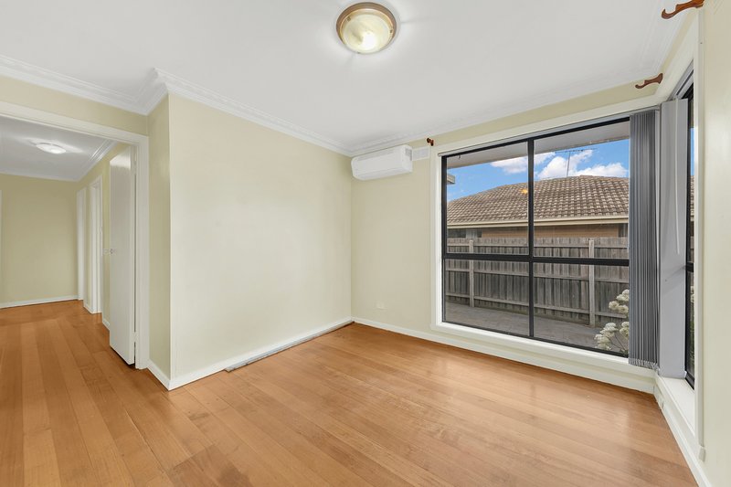 Photo - 36 Rosebery Street, Altona Meadows VIC 3028 - Image 5