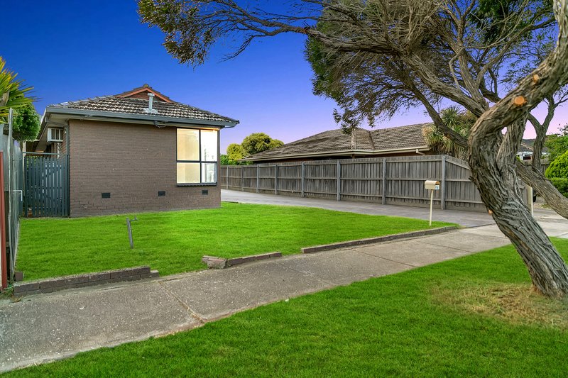 Photo - 36 Rosebery Street, Altona Meadows VIC 3028 - Image 12