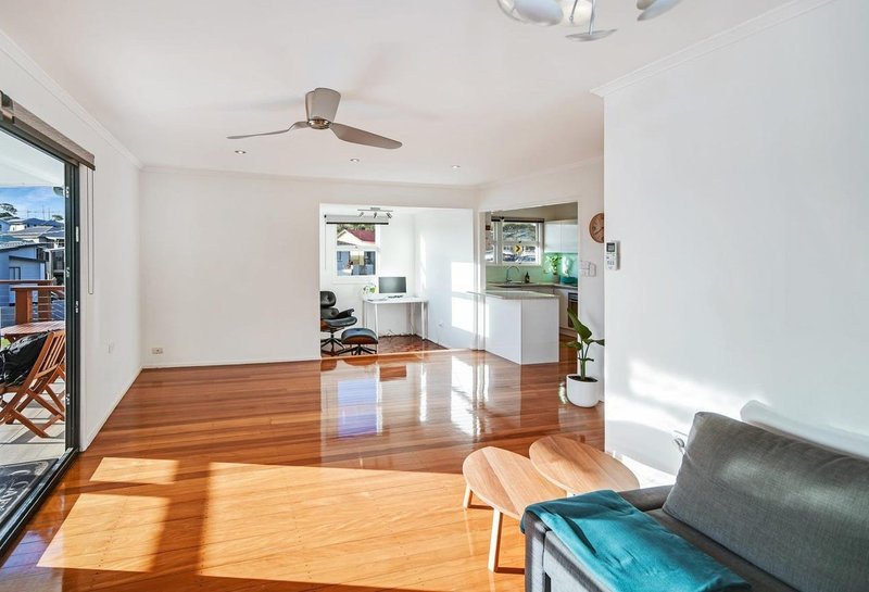 Photo - 36 Russell Avenue, Norman Park QLD 4170 - Image 6