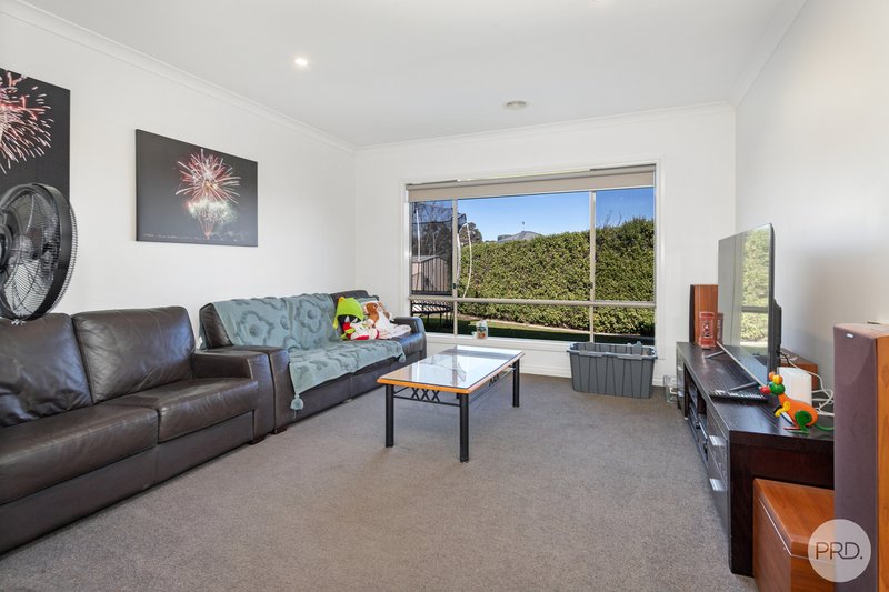 Photo - 3/6 Sainsbury Court, Mount Clear VIC 3350 - Image 2