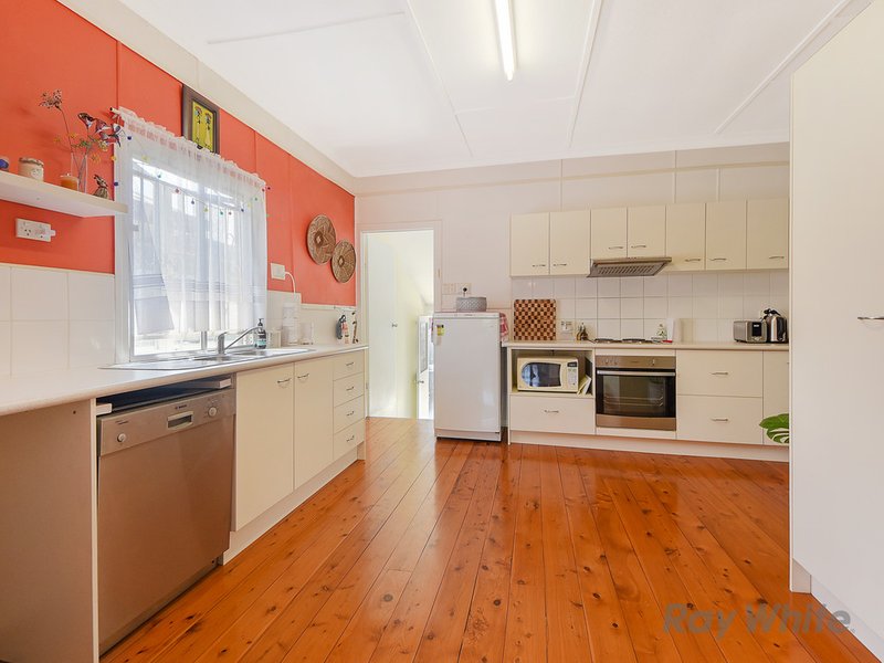 Photo - 36 Seaview Street, Brighton QLD 4017 - Image 4