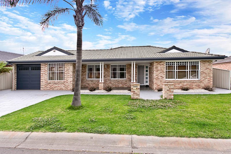 36 Shearwater Boulevard, Albion Park Rail NSW 2527