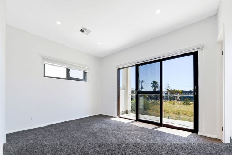 Photo - 36 Sheffield Crescent, Blair Athol SA 5084 - Image 7