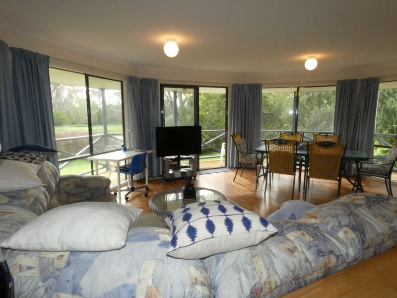 Photo - 36 Sheoak Road, The Pines SA 5577 - Image 4