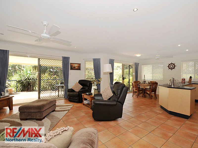 Photo - 36 Snow Wood Dr , Eatons Hill QLD 4037 - Image 4