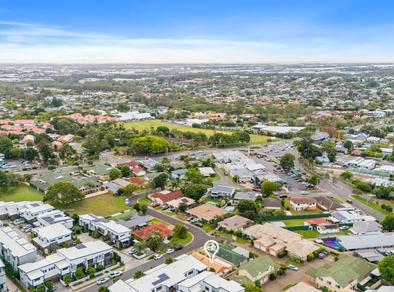 Photo - 36 Sorrento Street, Wynnum West QLD 4178 - Image 15