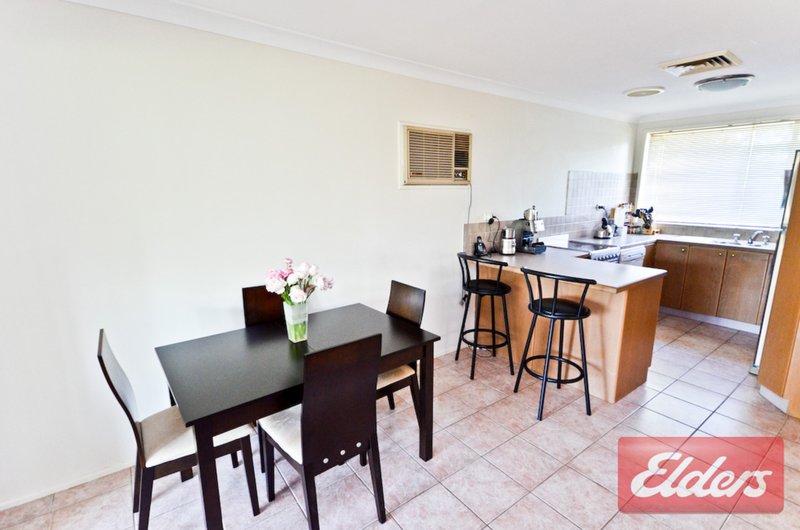 Photo - 36 Sparman Crescent, Kings Langley NSW 2147 - Image 3