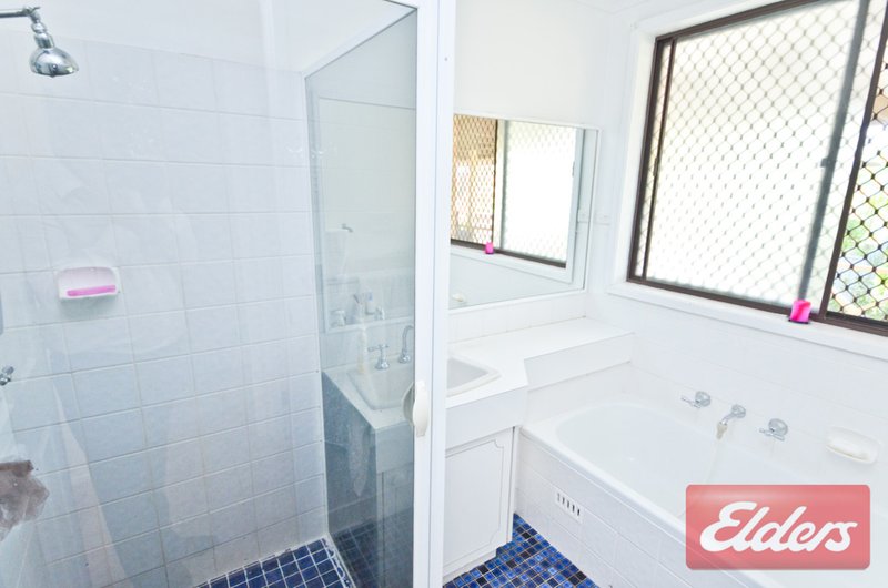 Photo - 36 Sparman Crescent, Kings Langley NSW 2147 - Image 5