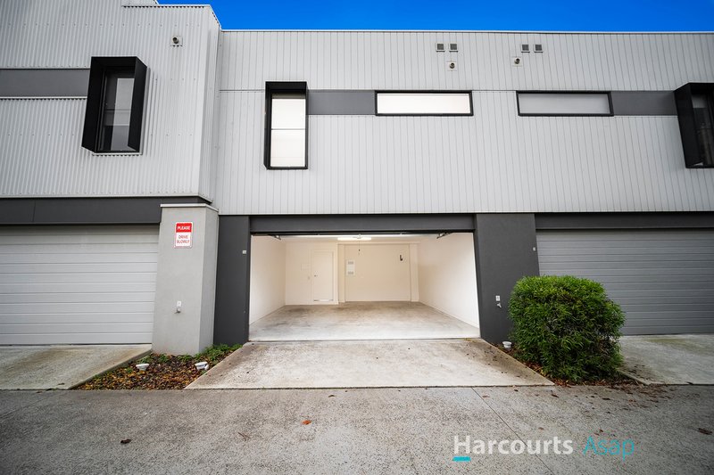 Photo - 36 Spirit Boulevard, Cranbourne East VIC 3977 - Image 13