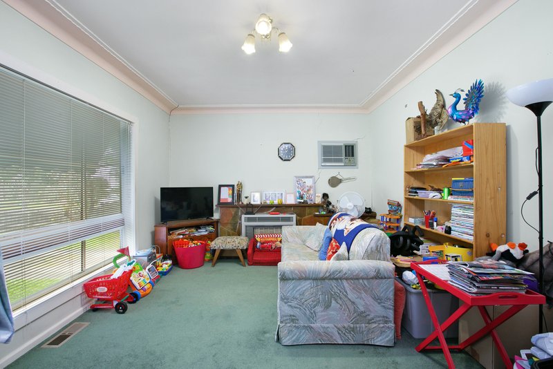 Photo - 36 St Vigeons Road, Reservoir VIC 3073 - Image 8