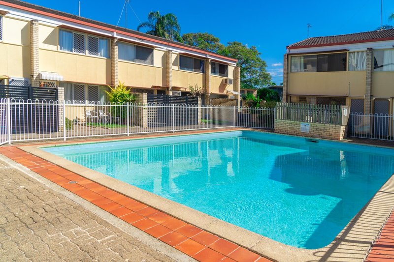 Photo - 3/6 Stanhill Drive, Surfers Paradise QLD 4217 - Image 8