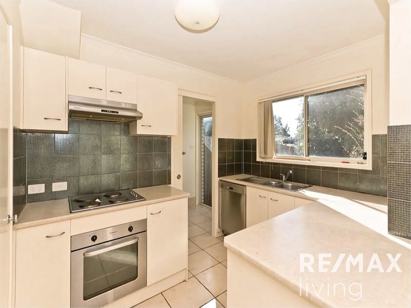 Photo - 3/6 Station Road, Burpengary QLD 4505 - Image 2