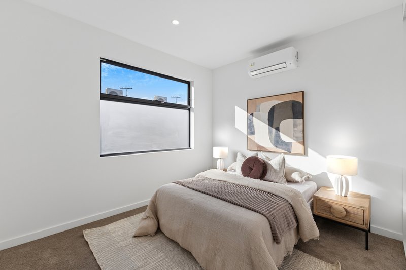 Photo - 36 Steeplechase Avenue, St Clair SA 5011 - Image 14