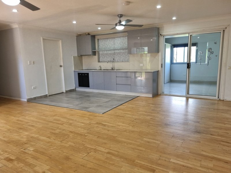 Photo - 36 Stranraer Drive, St Andrews NSW 2566 - Image 2