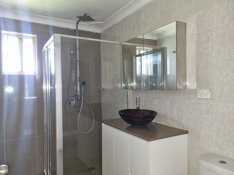 Photo - 36 Stranraer Drive, St Andrews NSW 2566 - Image 3