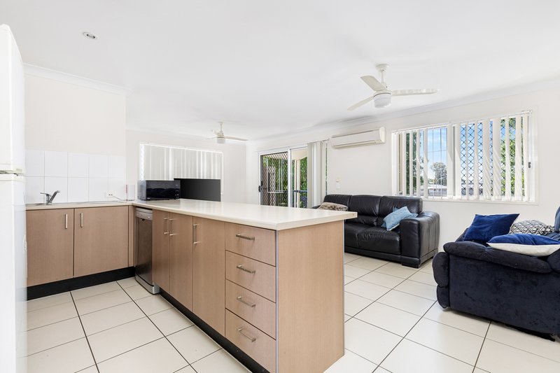 Photo - 3/6 Sullivan Street, Emerald QLD 4720 - Image 5