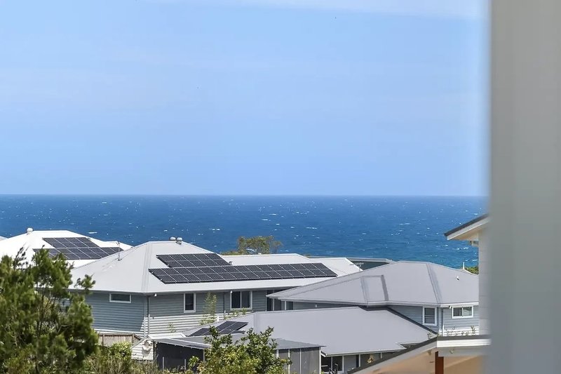 Photo - 36 Sunnyspot Boulevard, Catherine Hill Bay NSW 2281 - Image 13