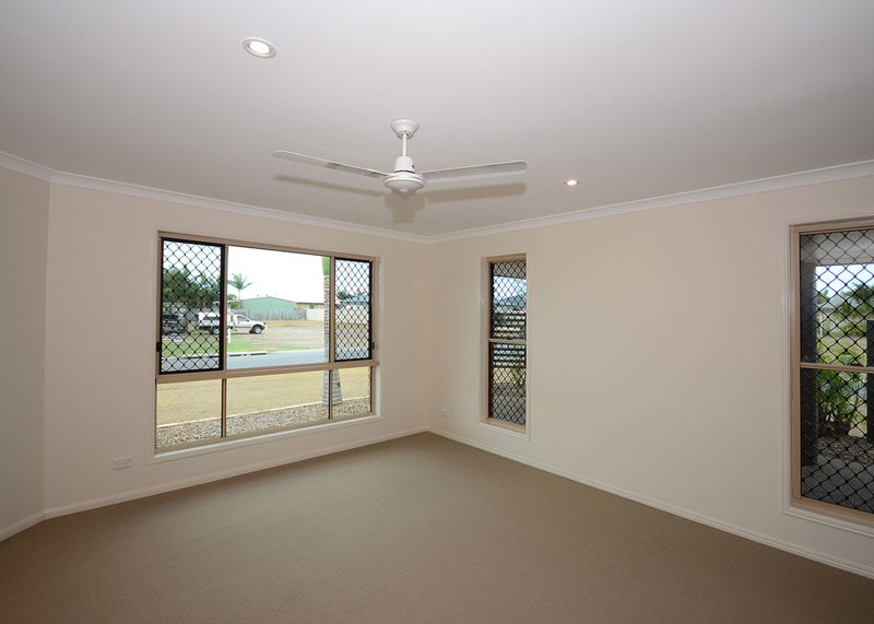 Photo - 36 Sunrise Crescent, Burrum Heads QLD 4659 - Image 7