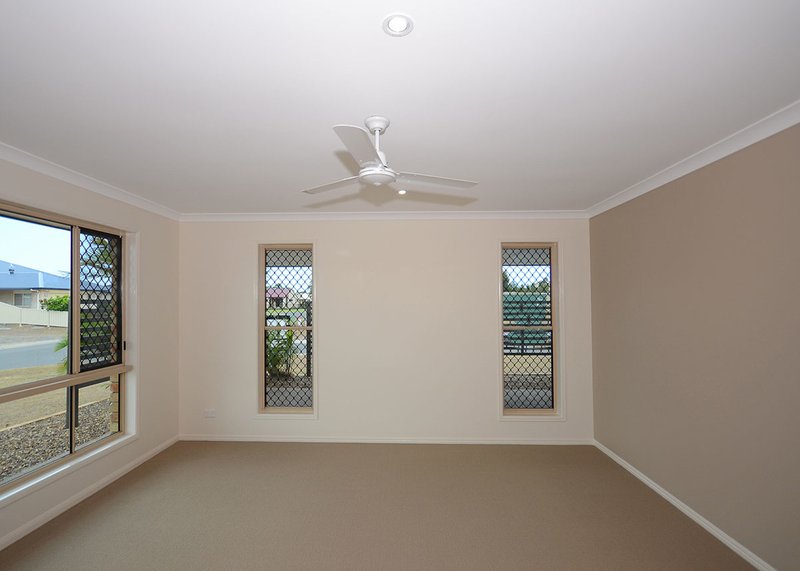 Photo - 36 Sunrise Crescent, Burrum Heads QLD 4659 - Image 11