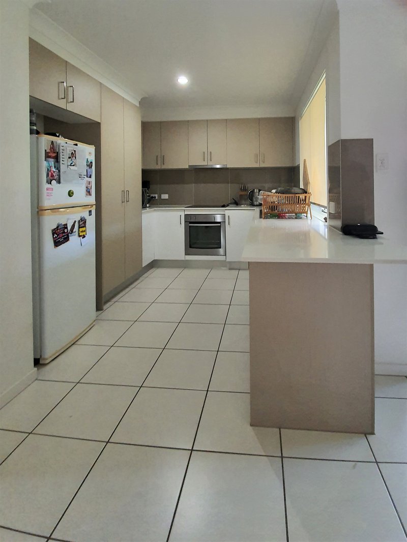 Photo - 36 Superior Boulevard, Andergrove QLD 4740 - Image 4