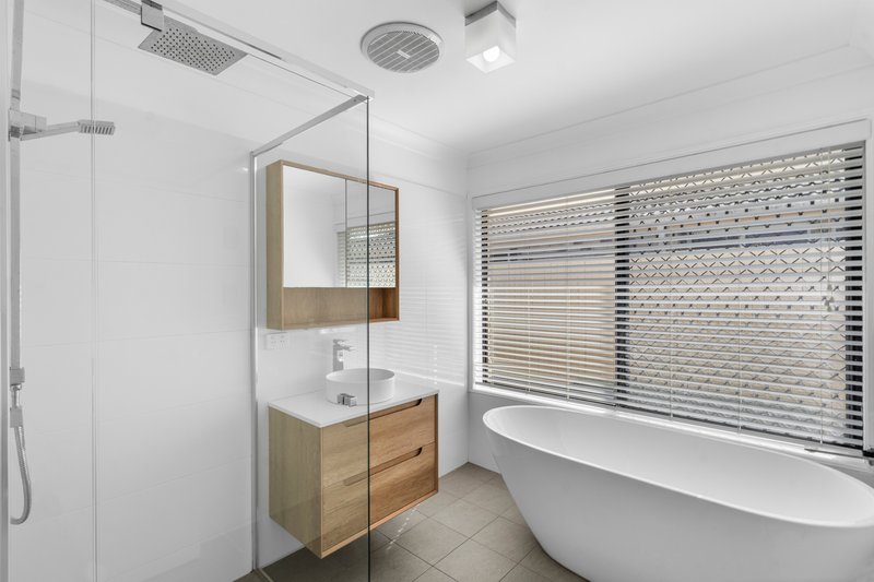 Photo - 36 Susan Godfrey Drive, Windaroo QLD 4207 - Image 15