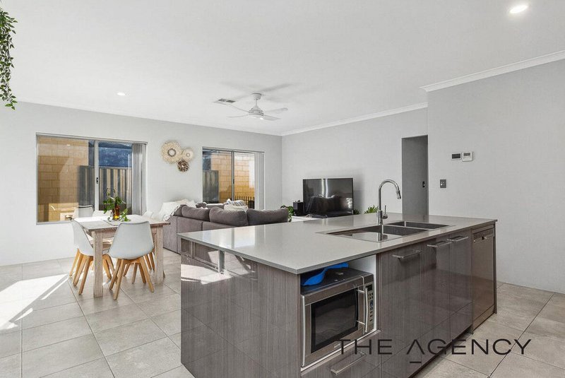 Photo - 36 Swithland Way, Aveley WA 6069 - Image 6