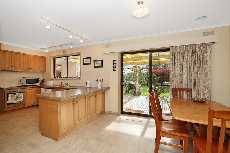 Photo - 36 Talbot Street, Camperdown VIC 3260 - Image 3