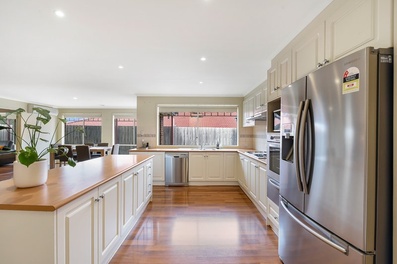 Photo - 36 Tantallon Boulevard, Beaconsfield VIC 3807 - Image 4