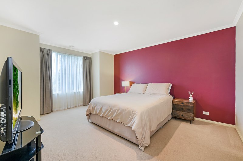 Photo - 36 Tantallon Boulevard, Beaconsfield VIC 3807 - Image 9