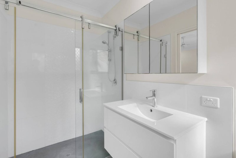 Photo - 36 The Avenue, Trinity Park QLD 4879 - Image 9