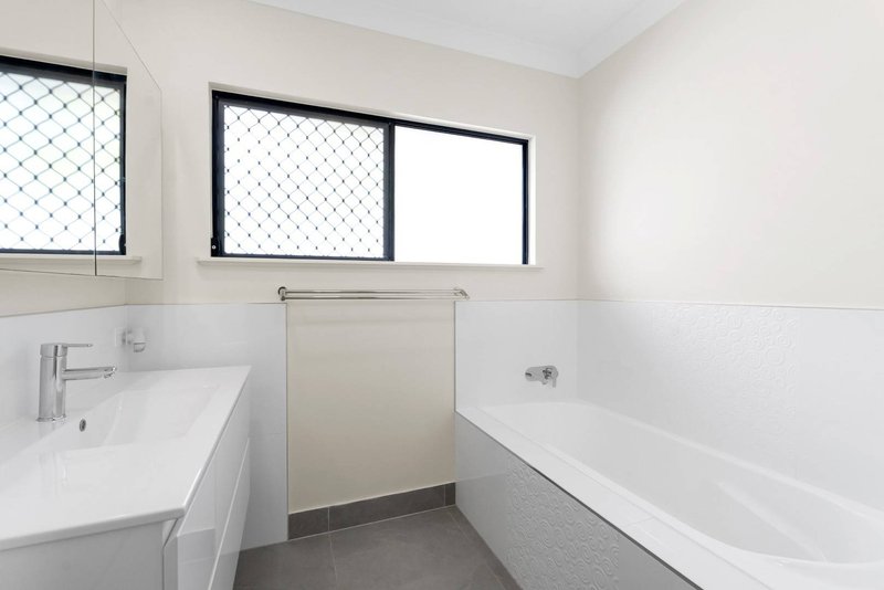 Photo - 36 The Avenue, Trinity Park QLD 4879 - Image 13