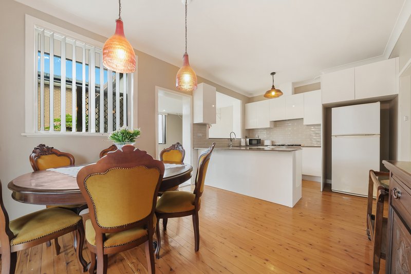 Photo - 36 The Crescent, Toongabbie NSW 2146 - Image 4