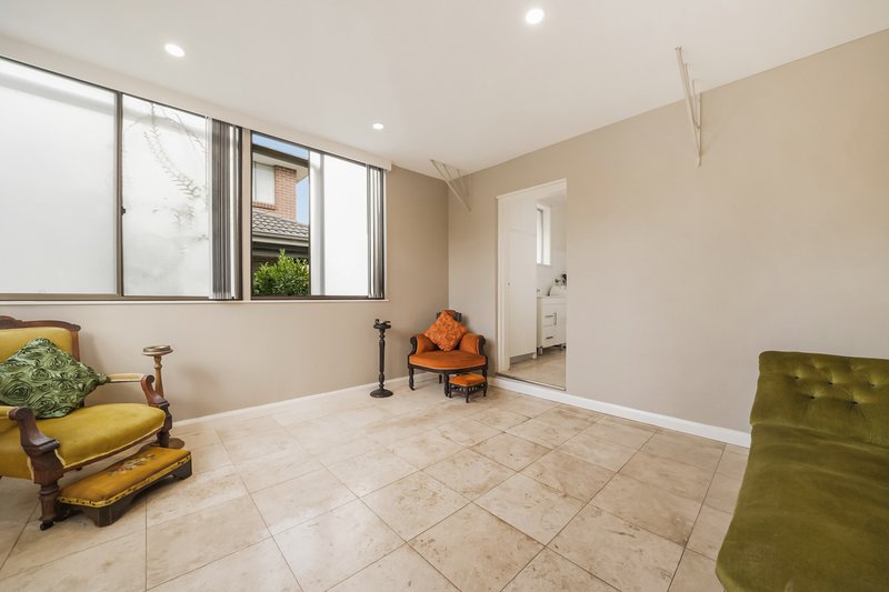 Photo - 36 The Crescent, Toongabbie NSW 2146 - Image 5