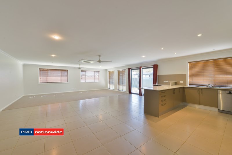 Photo - 36 The Heights, Tamworth NSW 2340 - Image 3