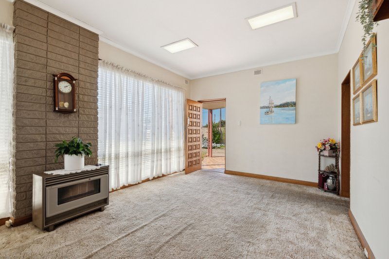 Photo - 36 Third Avenue, Semaphore Park SA 5019 - Image 2