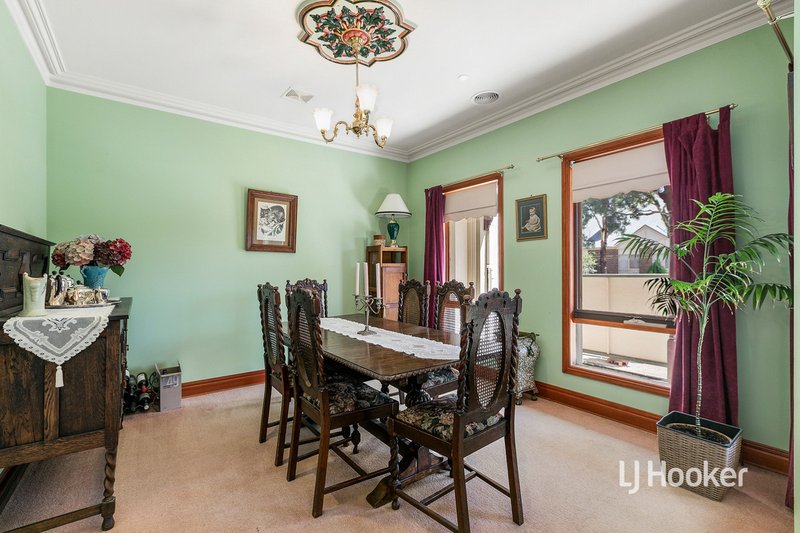 Photo - 36 Truganina Avenue, Seabrook VIC 3028 - Image 4