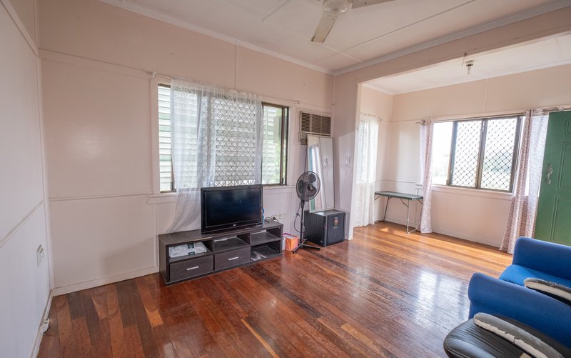 Photo - 36 Tung Yeen Street, Park Avenue QLD 4701 - Image 5