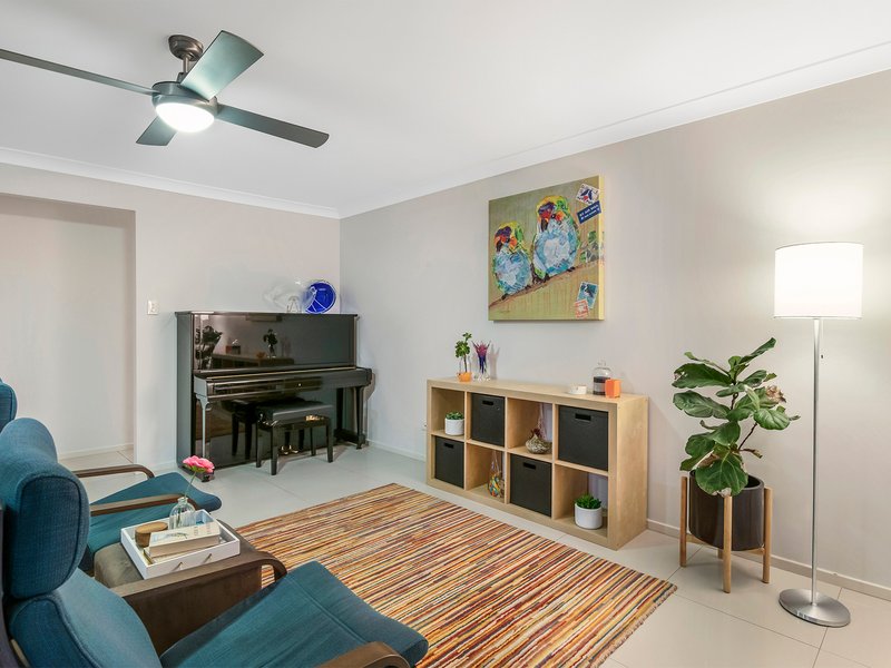 Photo - 36 Turrbal Street, Bellbowrie QLD 4070 - Image 9