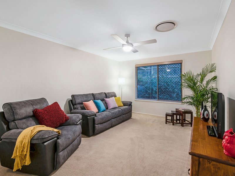 Photo - 36 Turrbal Street, Bellbowrie QLD 4070 - Image 18