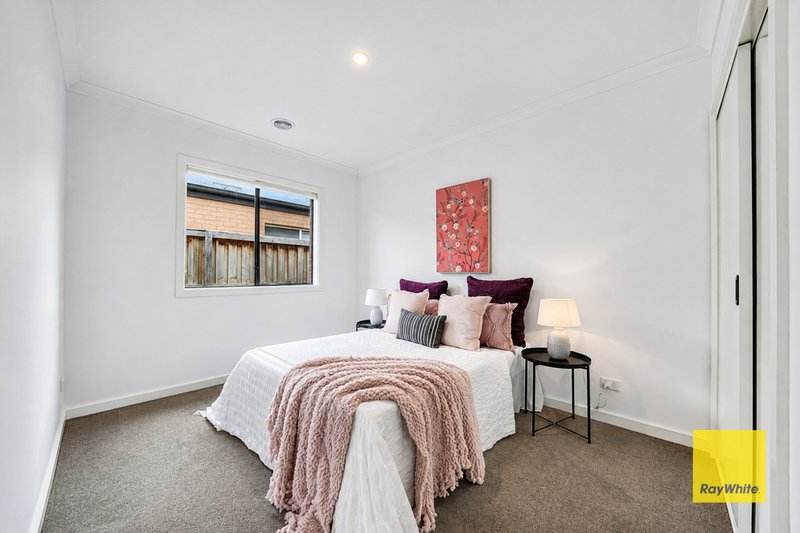 Photo - 36 Valiant Street, Deanside VIC 3336 - Image 9