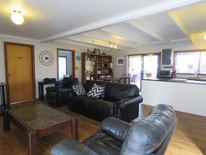 Photo - 36 Vaughan Street, Paynesville VIC 3880 - Image 3