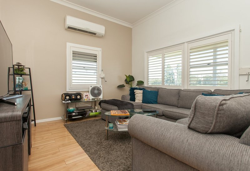 Photo - 36 Vernon Street, Cessnock NSW 2325 - Image 5